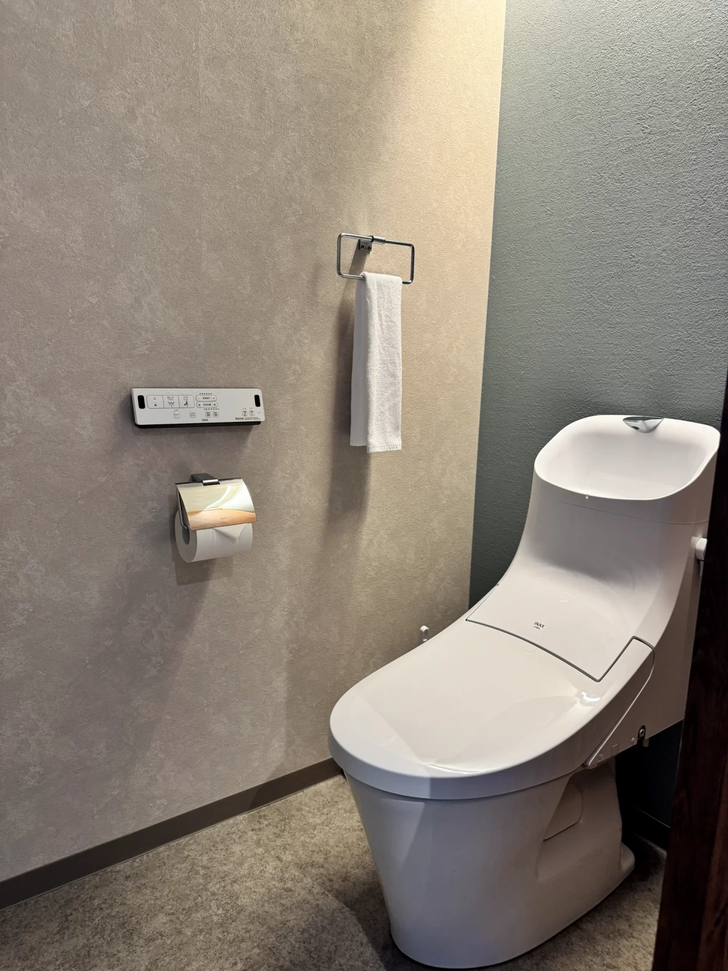 レイサー沖縄那覇美栄橋の部屋のトイレ