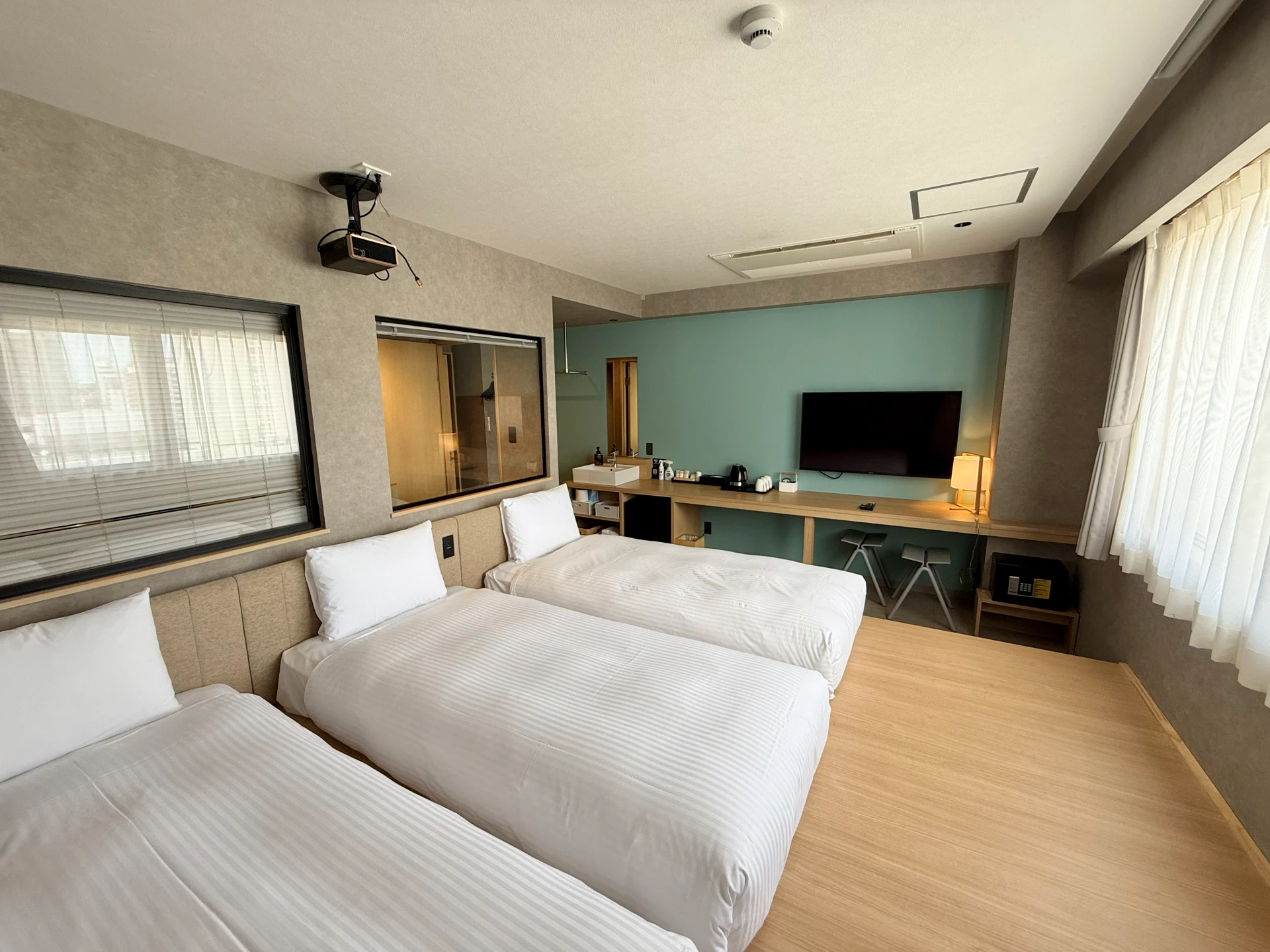 レイサー沖縄那覇泊ふ頭のトリプルベッド